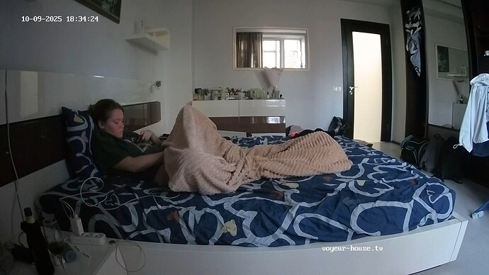 realm110-cam111-1760013300