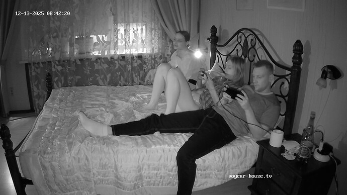 realm64-cam19-1765604584