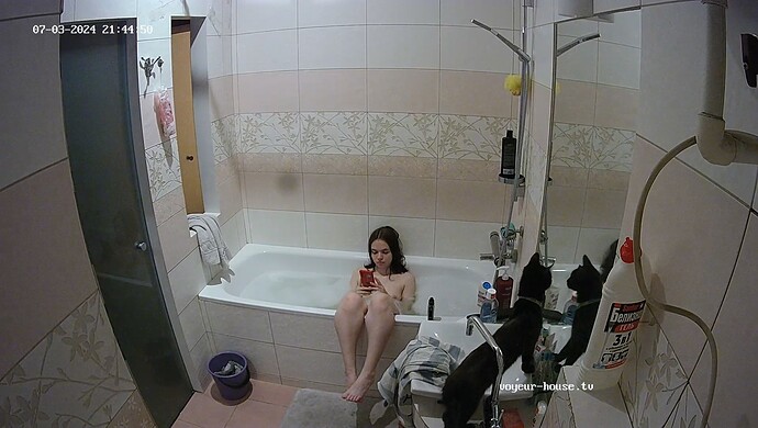 realm69-cam19-1720038317