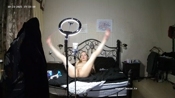 realm64-cam18-1761098309