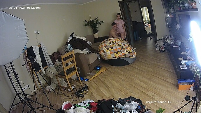 realm37-cam16-1746311443