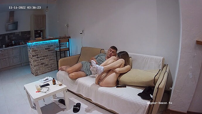 Lola_221111_pussy_Open_mega_buttplug_realm33-cam14-1668127130