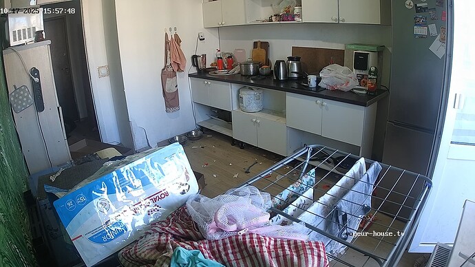 realm111-cam12-1760705904