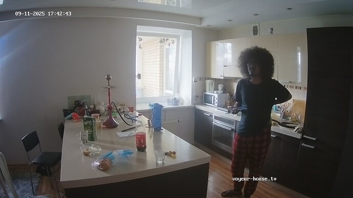 realm52-cam13-1757591230