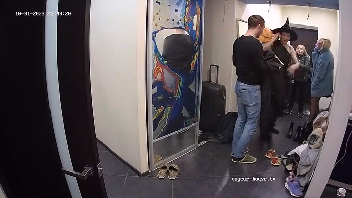 realm18-cam113-1698785953