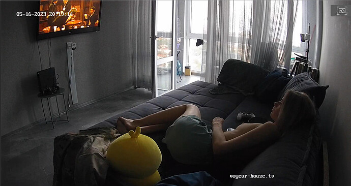 Screenshot 2023-05-16 at 23-40-44 Bedroom camera at Wendy reallifecam apartment at Voyeur House TV (cam18)