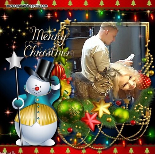 pixiz-24-12-2025-20-30-45