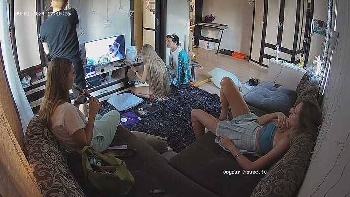 realm7-cam15-1725201701