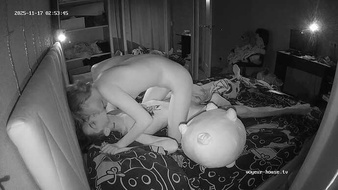 realm87-cam17-1763347583