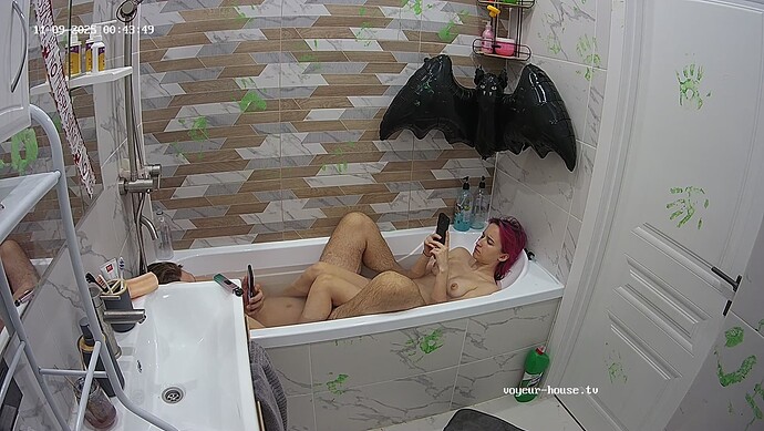 realm42-cam19-1762638266