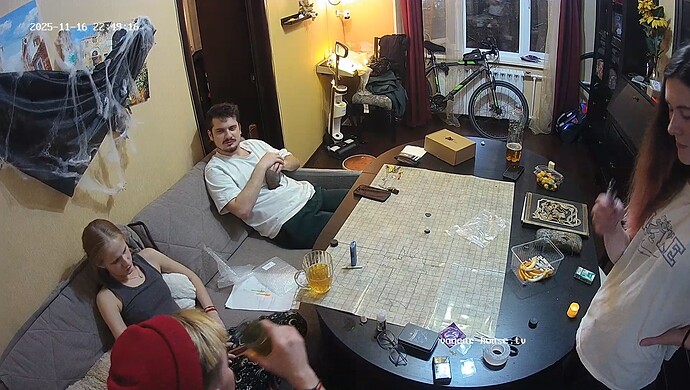 realm7-cam13-1763322601