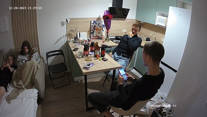 realm33-cam11-1703097025