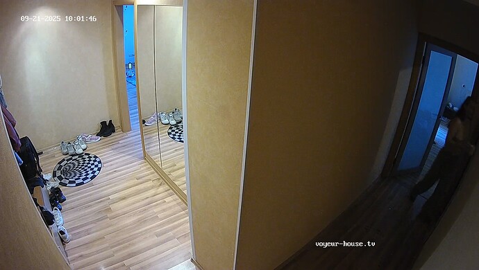 realm52-cam111-1758427345