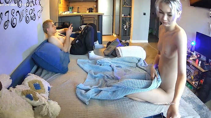 RosyAleks-20250924-05