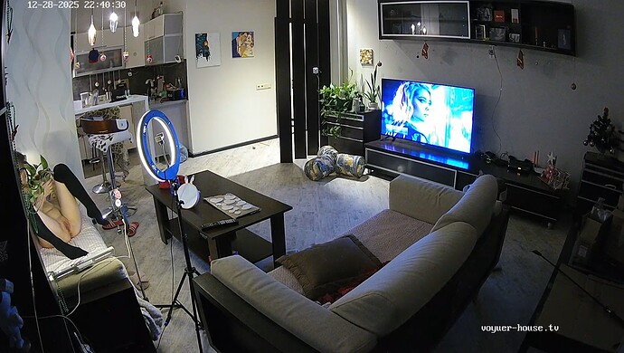 realm64-cam15-1766953953