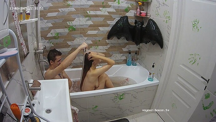 realm42-cam19-1762210308