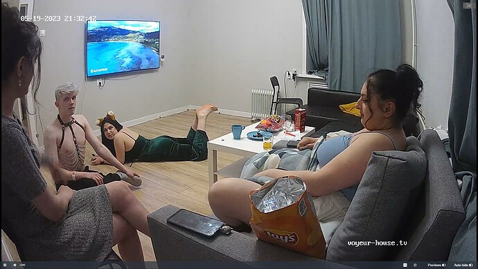 Ashampoo_Snap_vendredi 19 mai 2023_20h34m0s_015_Living room camera at Barbara reallifecam apartment at Voyeur House TV (cam14) - Google Chrome
