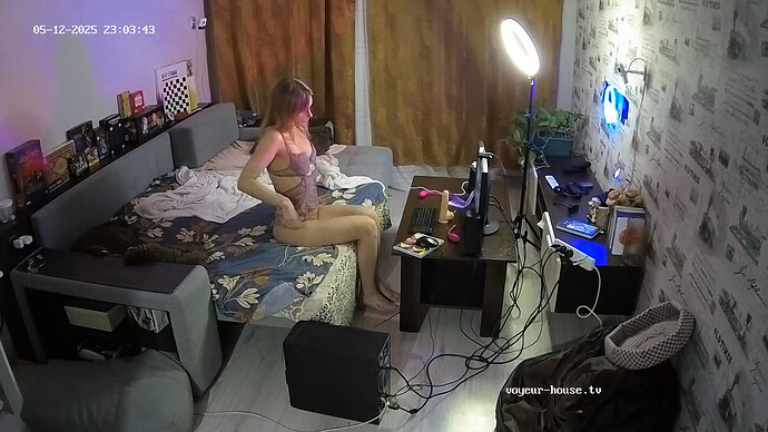 realm64-cam16-1747080300