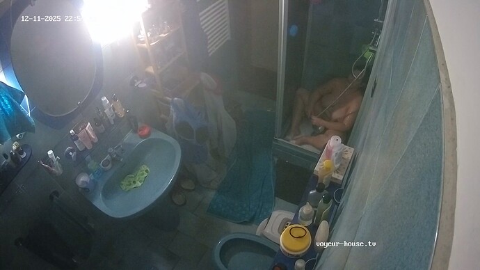 realm30-cam111-1765490109