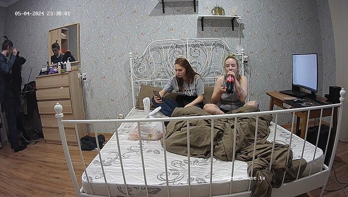 realm12-cam18-1714847914