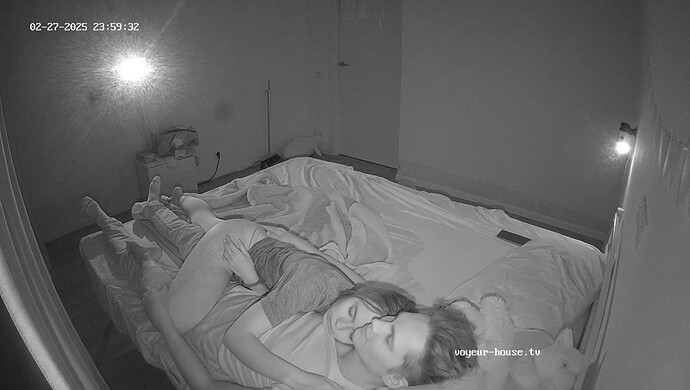 realm69-cam18-1740697609