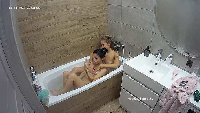 realm8-cam19-1700590983