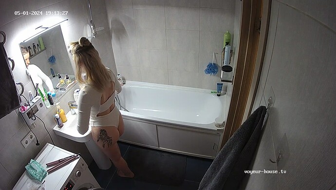 realm27-cam110-1714580990