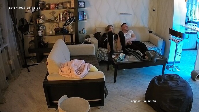 realm64-cam14-1763337326