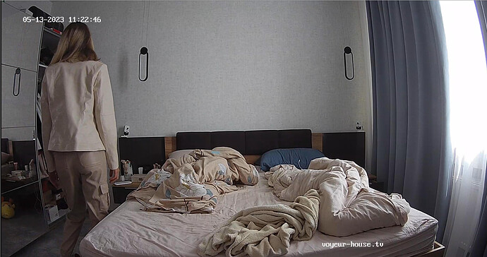 Screenshot 2023-05-13 at 12-30-54 Guest bedroom camera at Sophia Elon Claudia reallifecam apartment at Voyeur House TV (cam110)