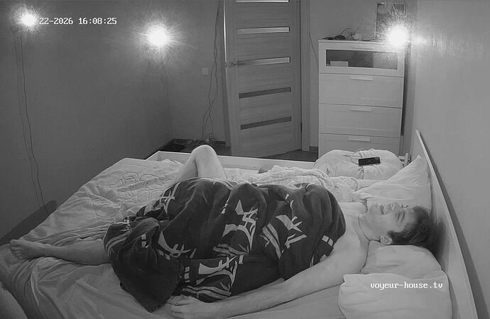 Egidio_260222_smile_bedroom_after_wanking_@_Evelyn_Julia_realm62_01