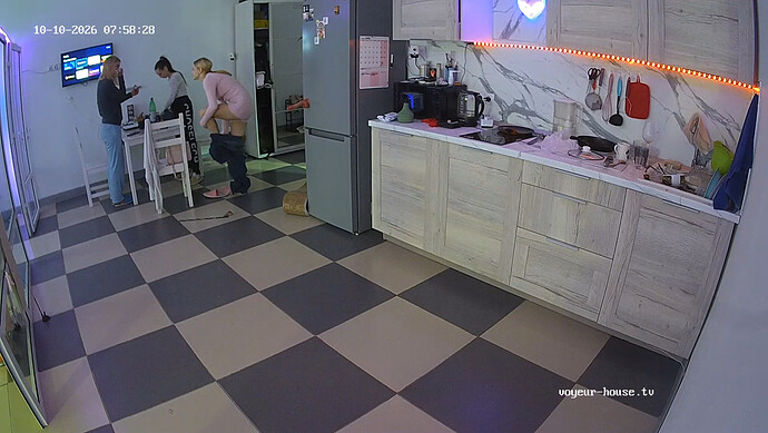 realm64-cam12-1791609510