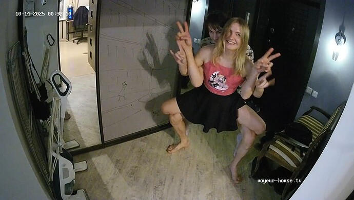 realm64-cam111-1760398643