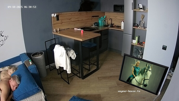 RosyAleks-20250918-02