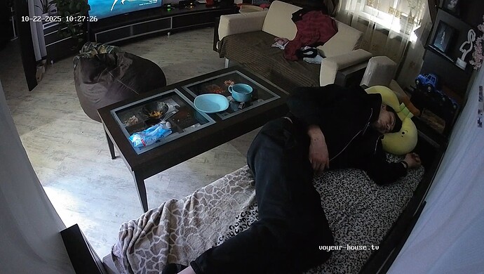 realm64-cam16-1761118096