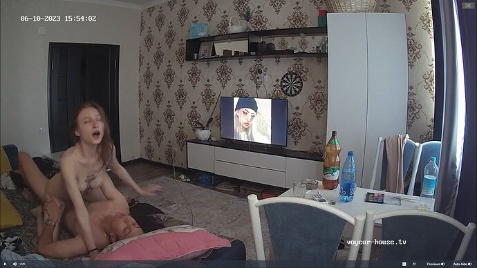 Ashampoo_Snap_samedi 10 juin 2023_10h57m48s_031_Barbara apartment with reallifecam cameras at Voyeur House TV - Google Chrome