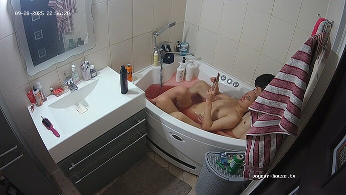 realm64-cam110-1759097319