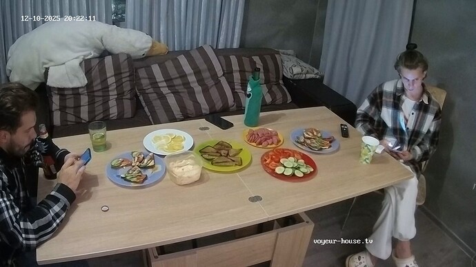 realm62-cam14-1765387367