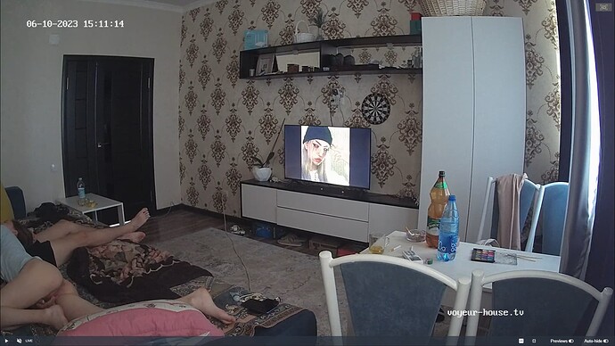 Ashampoo_Snap_samedi 10 juin 2023_10h13m57s_029_Barbara apartment with reallifecam cameras at Voyeur House TV - Google Chrome