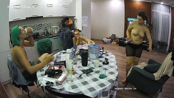 realm114-cam12-1758737581