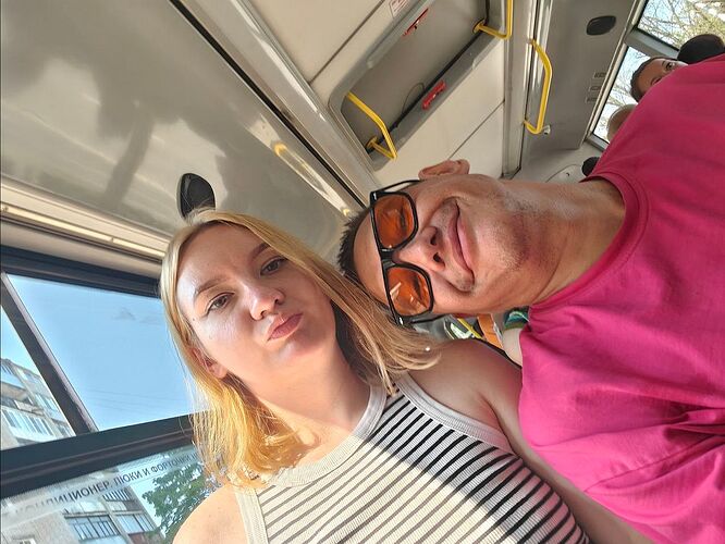 Shana_260728_Henry_bus_TG_01