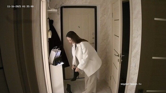 realm13-cam110-1763247161