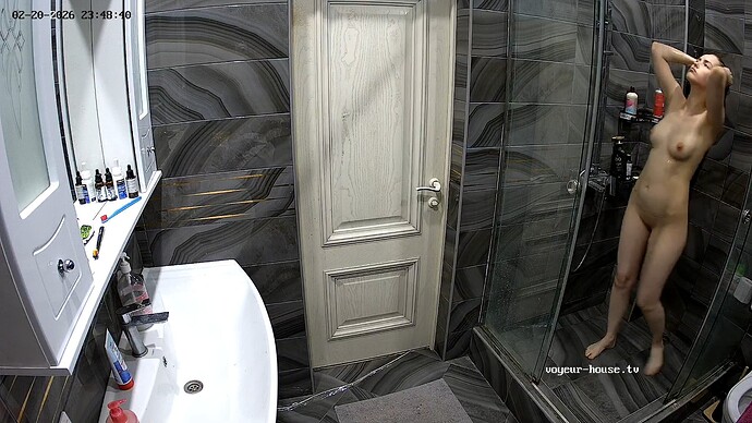 realm126-cam113-1771678400