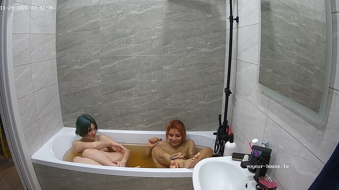 realm5-cam19-1763945087