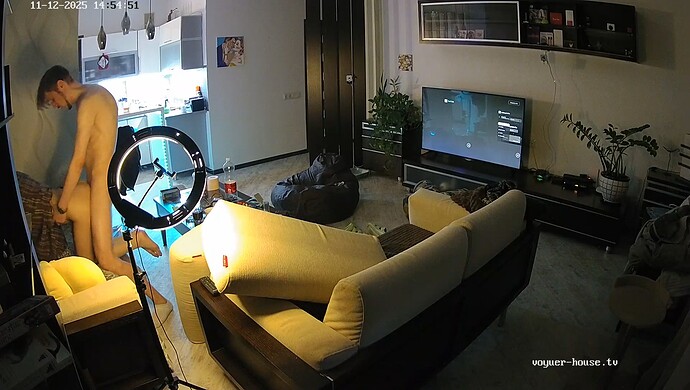 realm64-cam15-1762952912