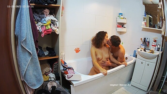 realm75-cam18-1763759247