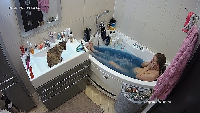 realm64-cam110-1759930653