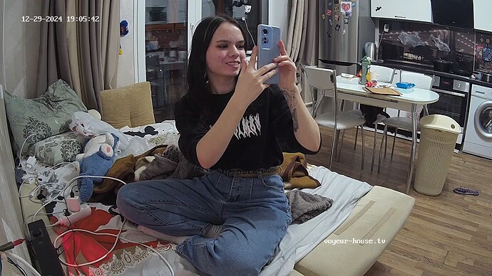 realm69-cam14-1735489004
