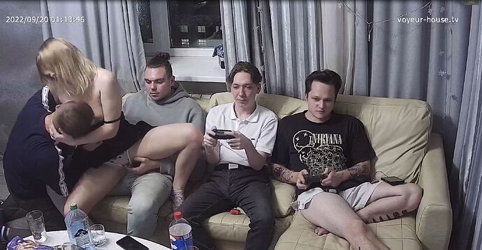 Palmer_220920_sucking_Shana_tits_@Mira&_Henry_realm18_01