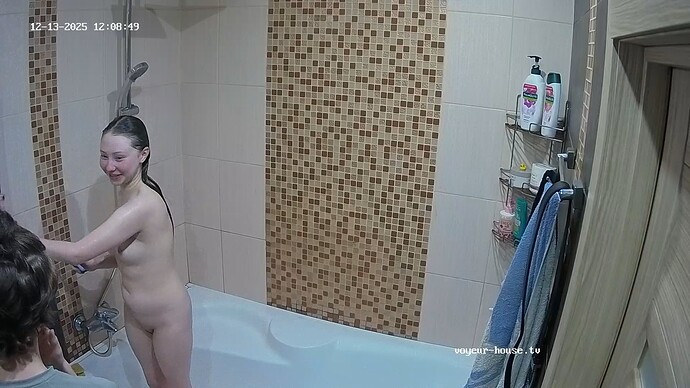 realm62-cam110-1765645137