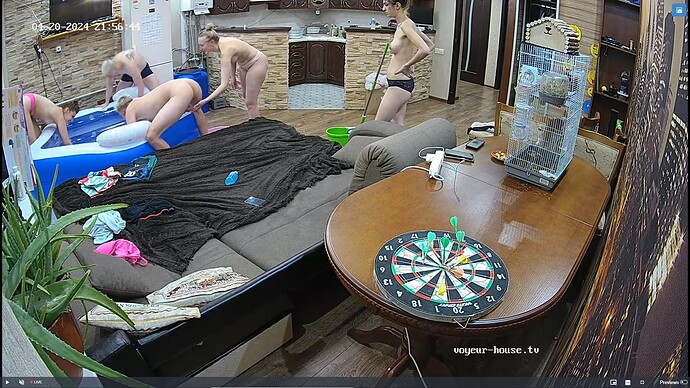 Ashampoo_Snap_samedi 20 avril 2024_20h57m11s_040_Dining zone camera at Yuneska & Radu reallifecam apartment at Voyeur House TV (cam15) - Google Chrome